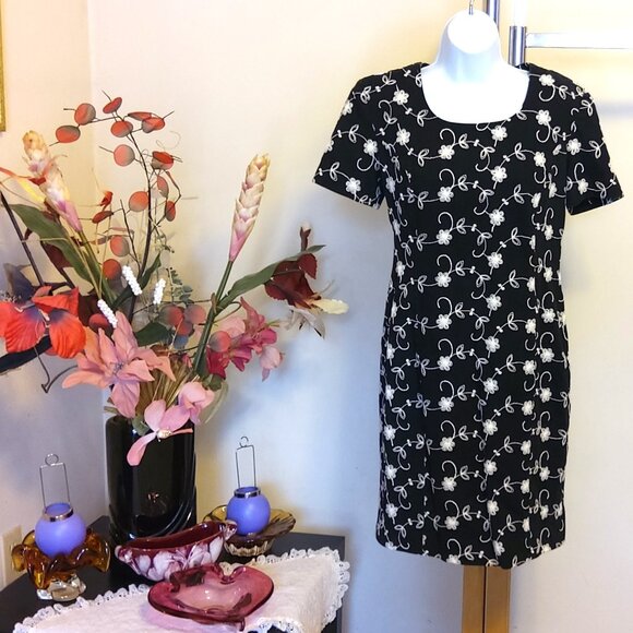 VTG David Brooks Women’s Short Sleeve Black White Floral Embroidery Midi Dress M - Picture 2 of 9